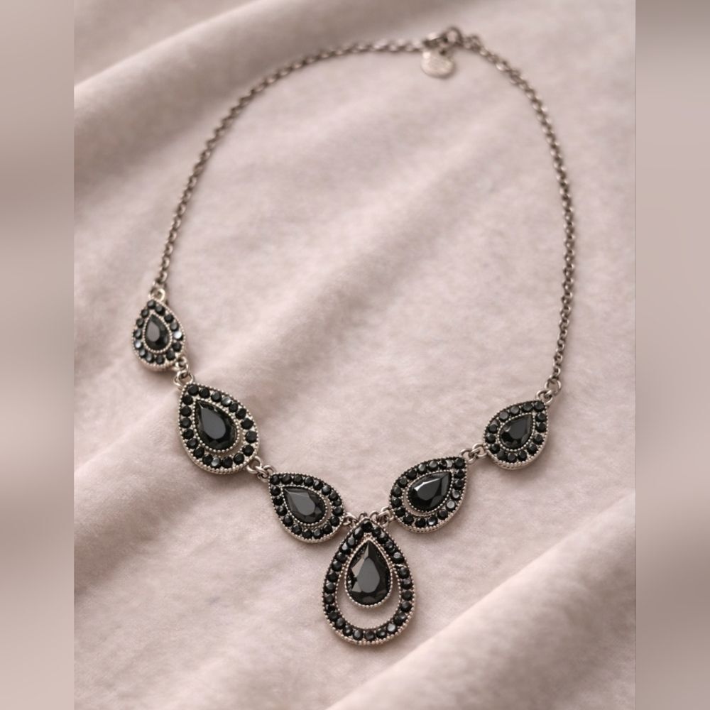 Vintage Liz Claiborne Black Rhinestone Teardrop Necklace Elegant Whimsigoth Noir